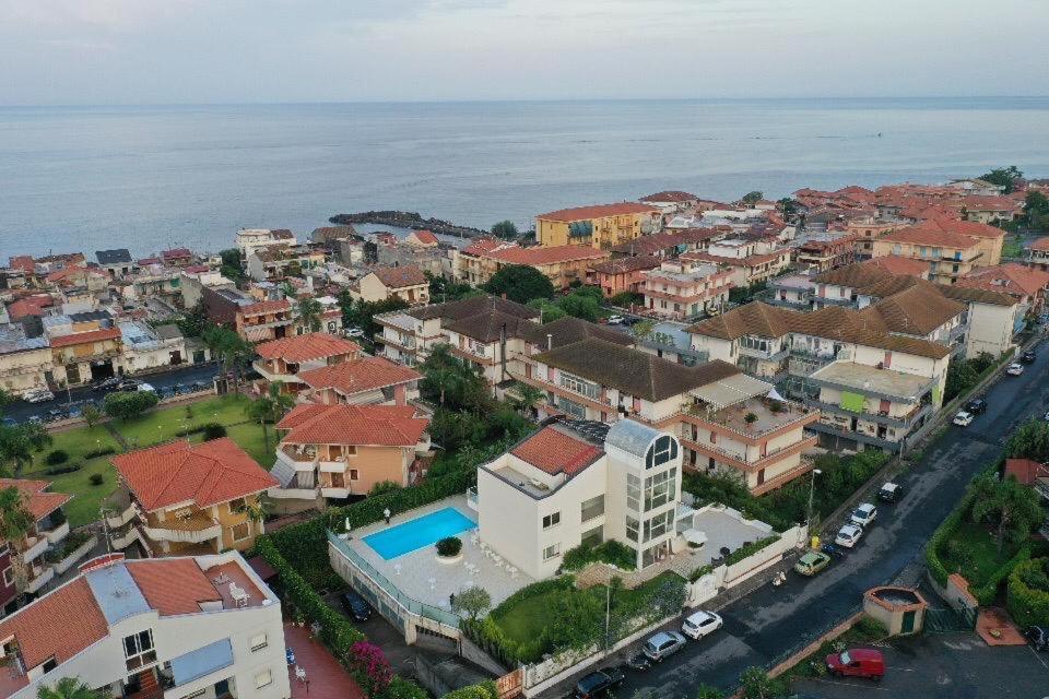 Апарт отель Path House - Etna & Sea View Рипосто Экстерьер фото